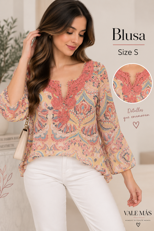 Blusa Floral Pastel con Encaje - PRELOVED